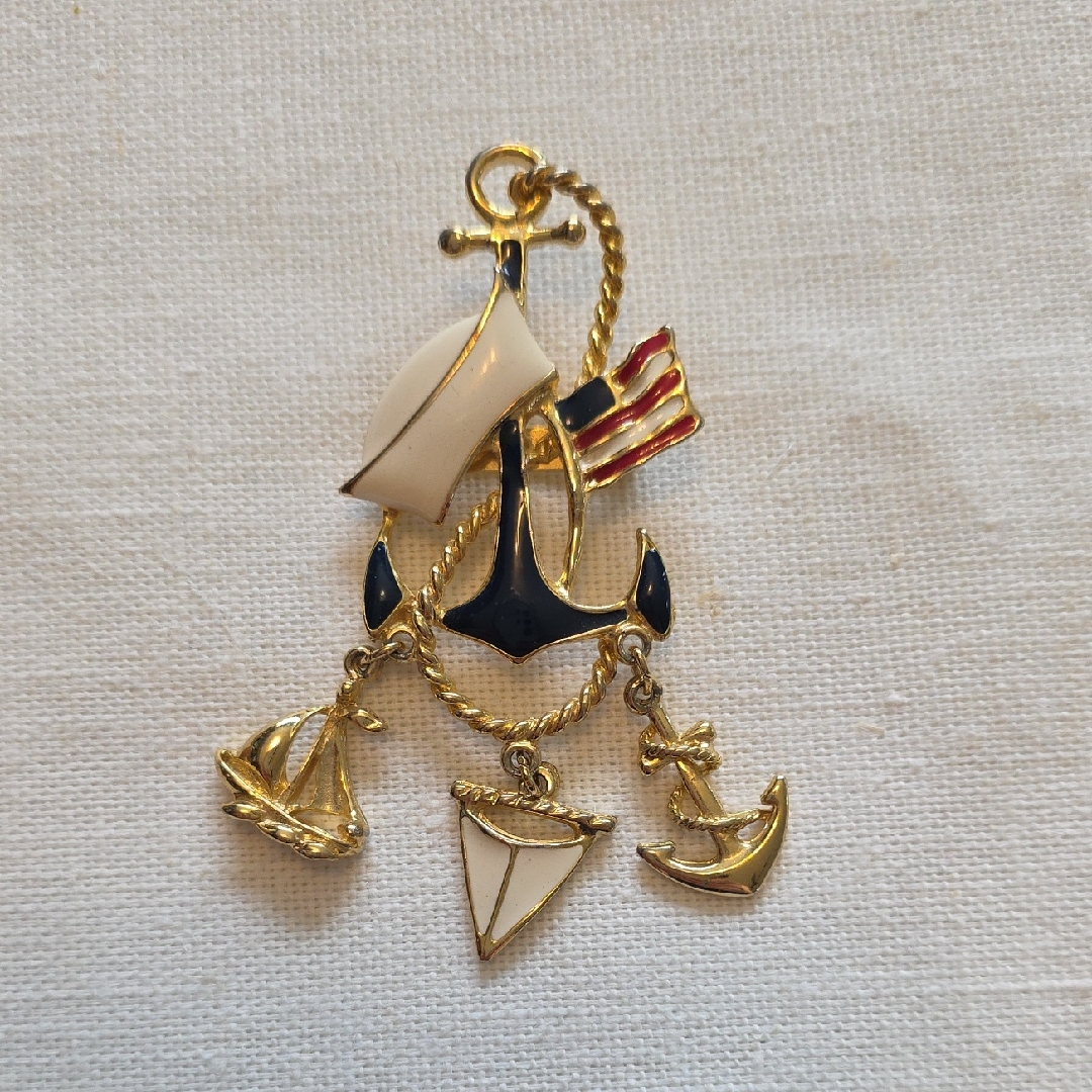 Vintage Nautical Themed Gold Red White Blue American Flag Patriotic Brooch Euc